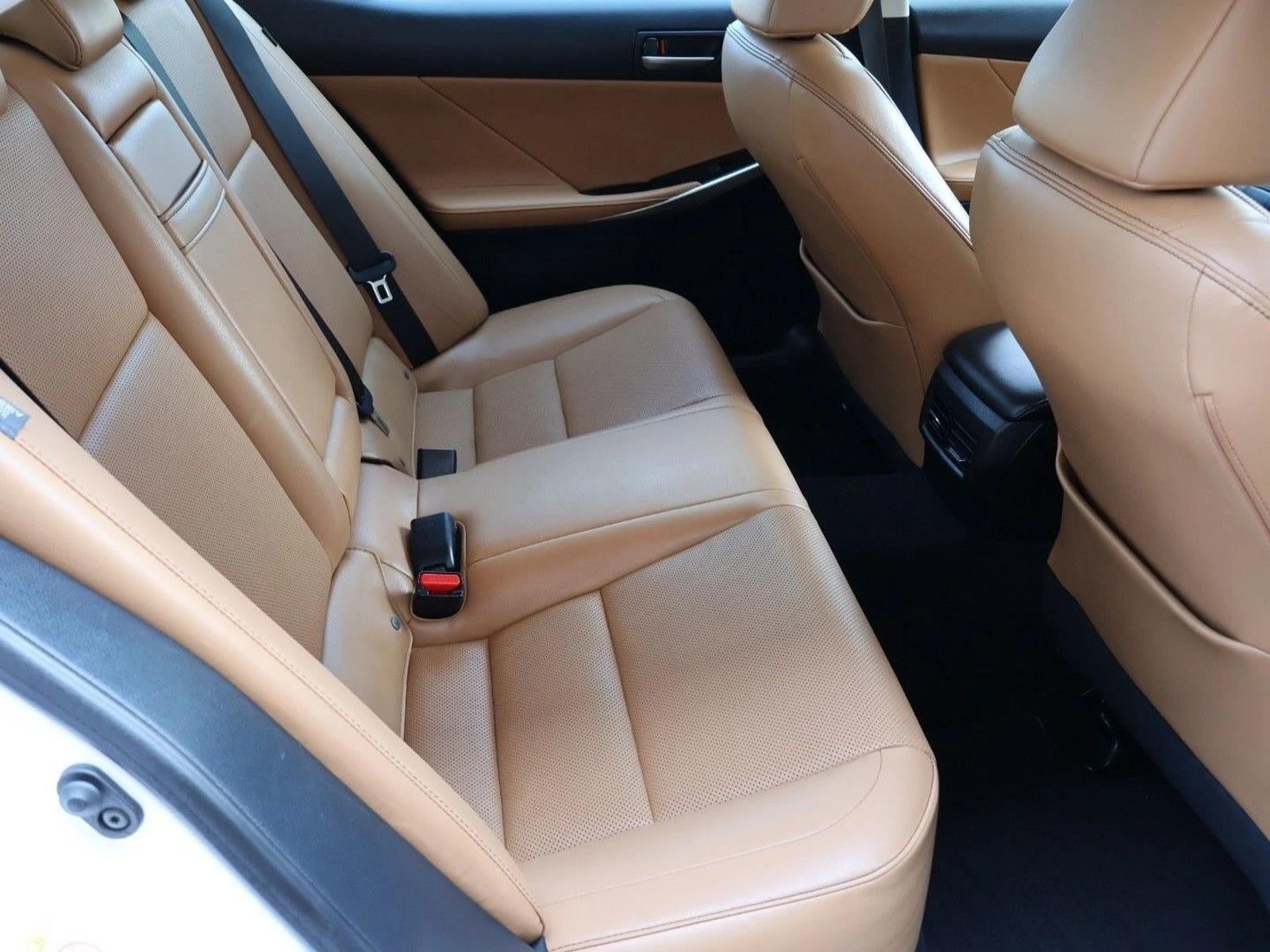 2018 Lexus IS 300 AWD