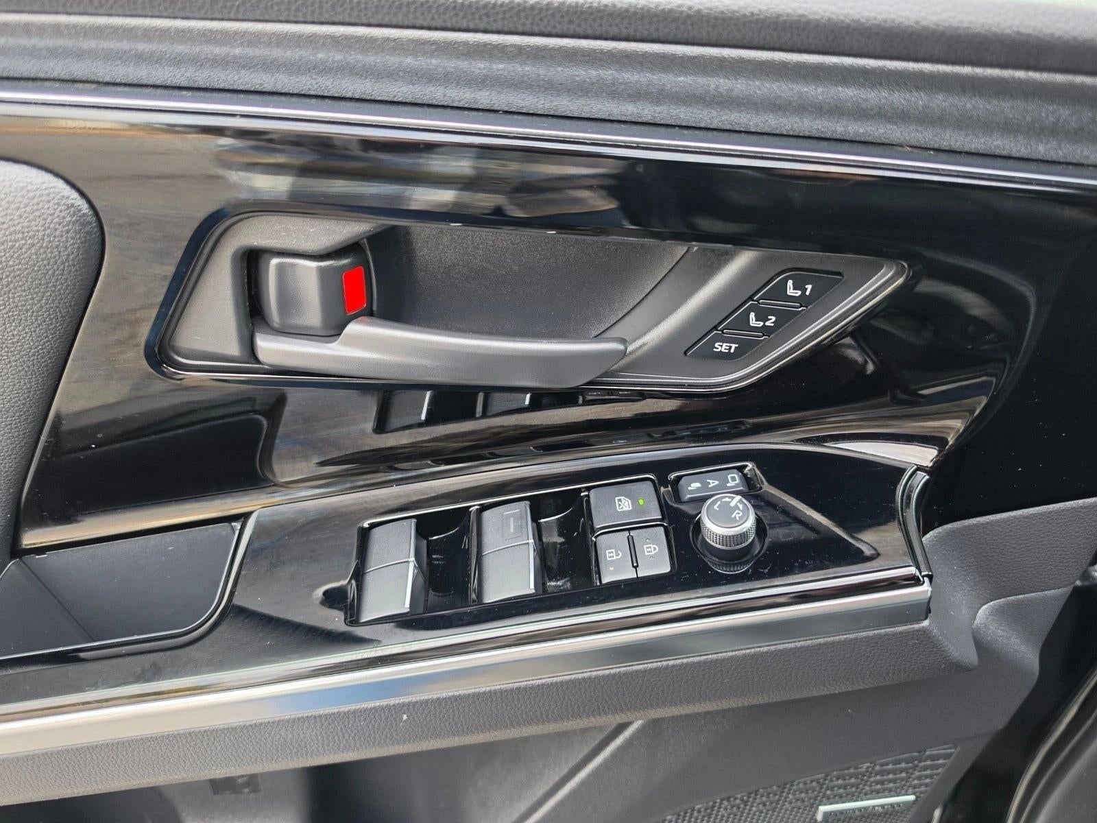 2023 Subaru Solterra Limited AWD