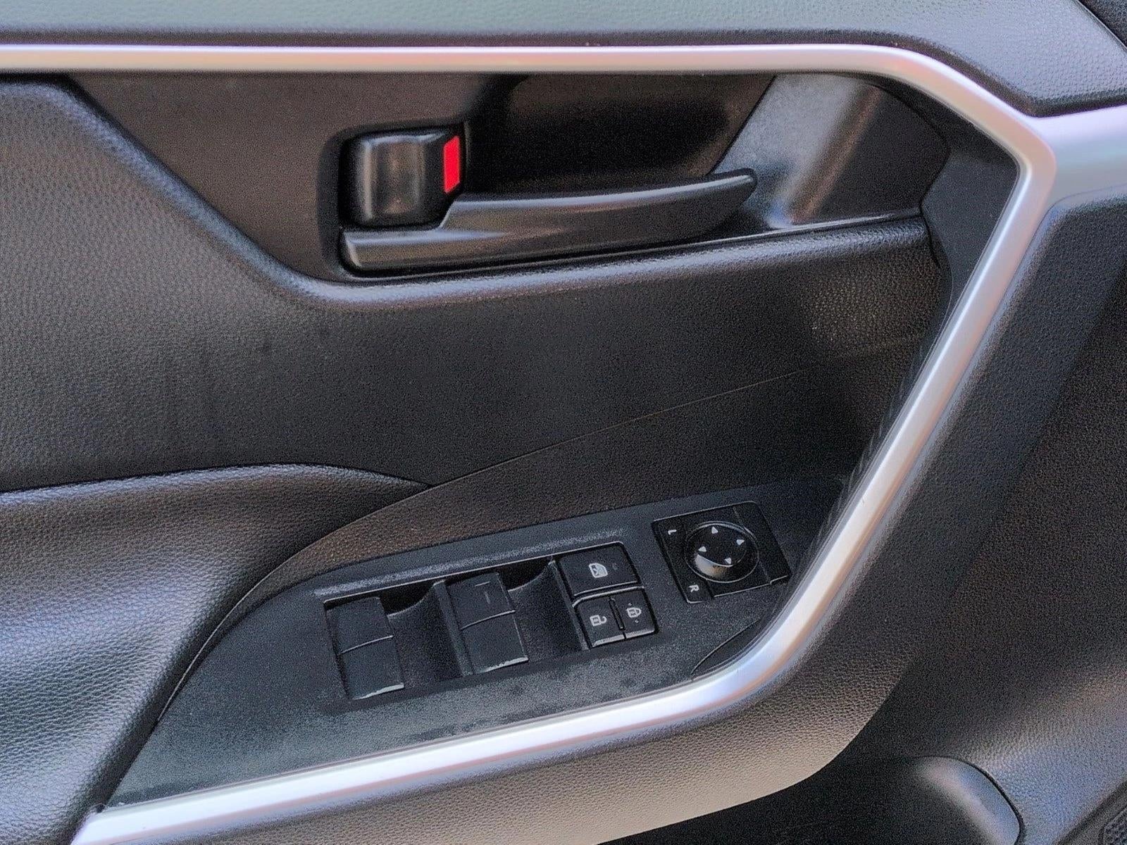 2022 Toyota RAV4 Hybrid LE AWD (Natl)