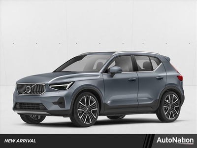 2023 Volvo XC40 B5 AWD Ultimate Dark Theme