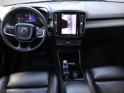 2023 Volvo XC40 B5 AWD Ultimate Dark Theme