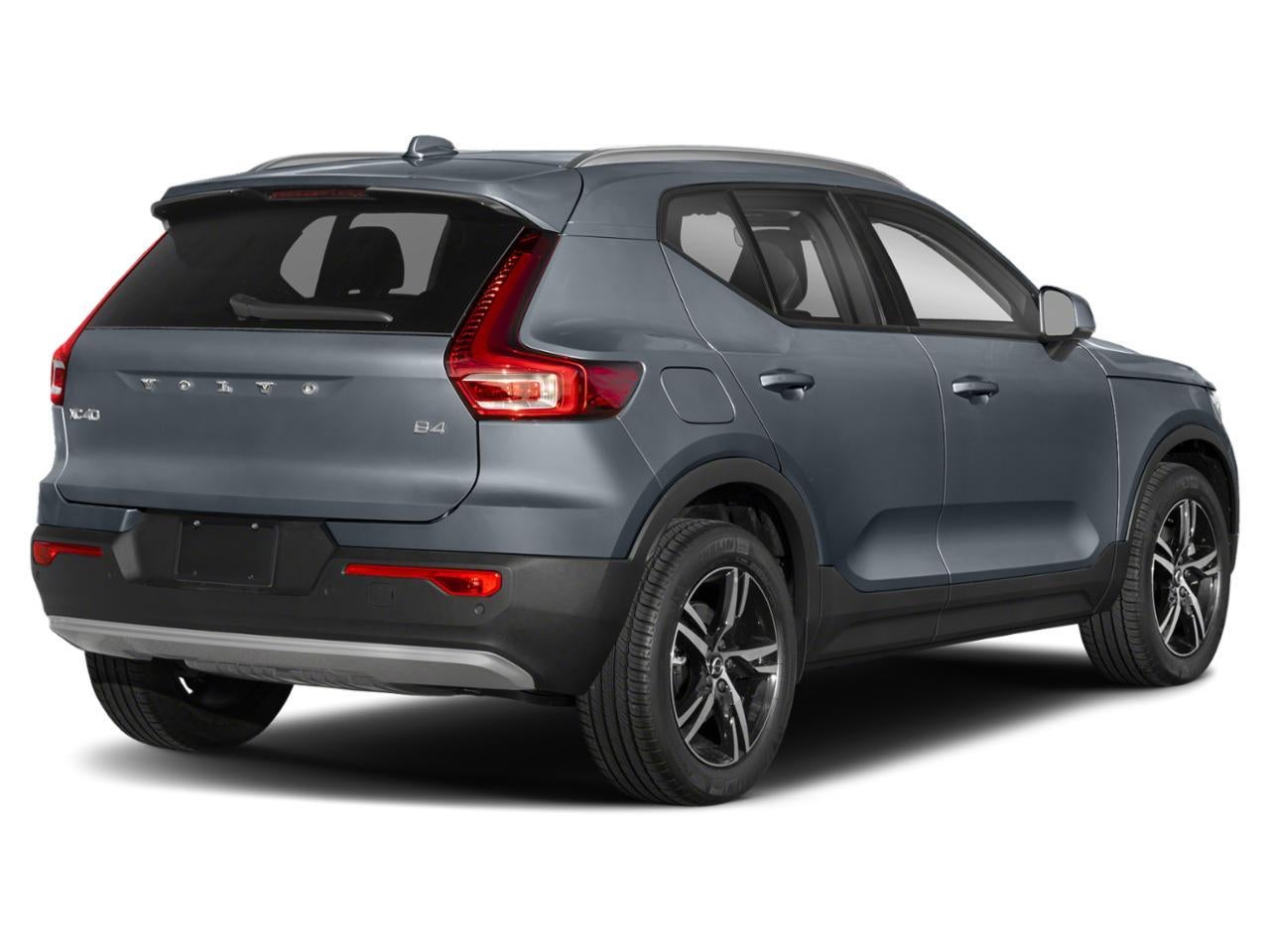 2023 Volvo XC40 B5 AWD Ultimate Dark Theme