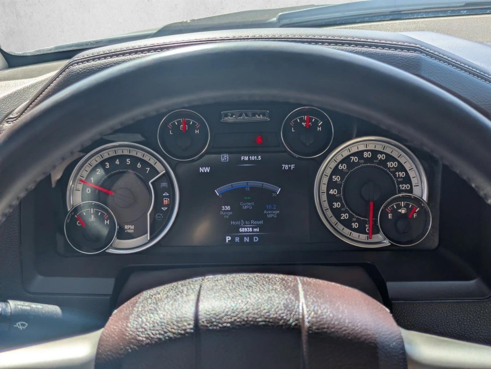 2017 RAM 1500 Laramie 4x2 Crew Cab 5'7" Box