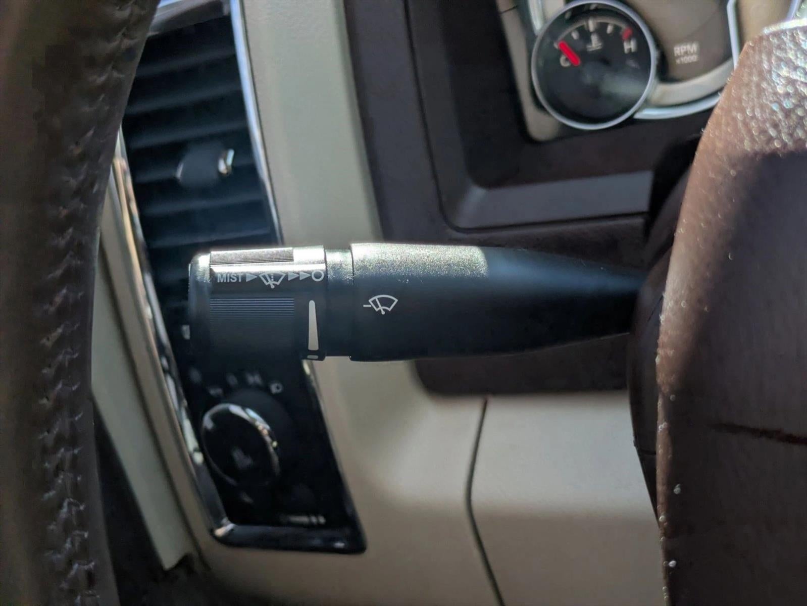 2017 RAM 1500 Laramie 4x2 Crew Cab 5'7" Box