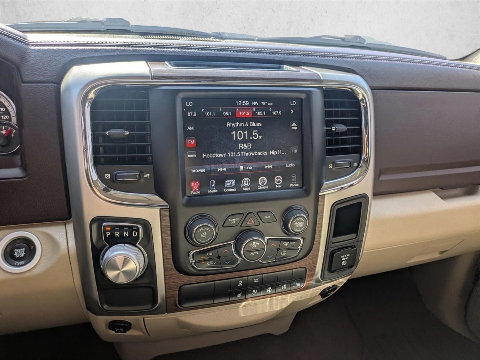 2017 RAM 1500 Laramie 4x2 Crew Cab 5'7" Box