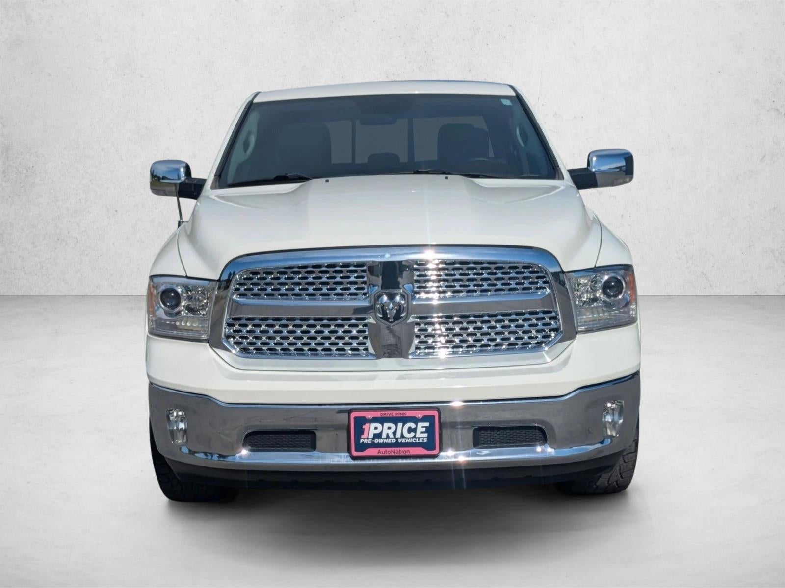 2017 RAM 1500 Laramie 4x2 Crew Cab 5'7" Box