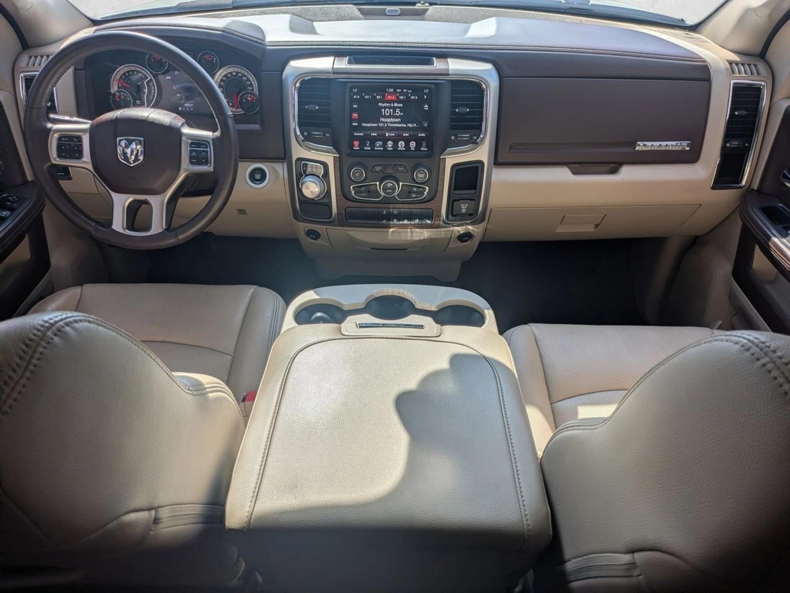2017 RAM 1500 Laramie 4x2 Crew Cab 5'7" Box