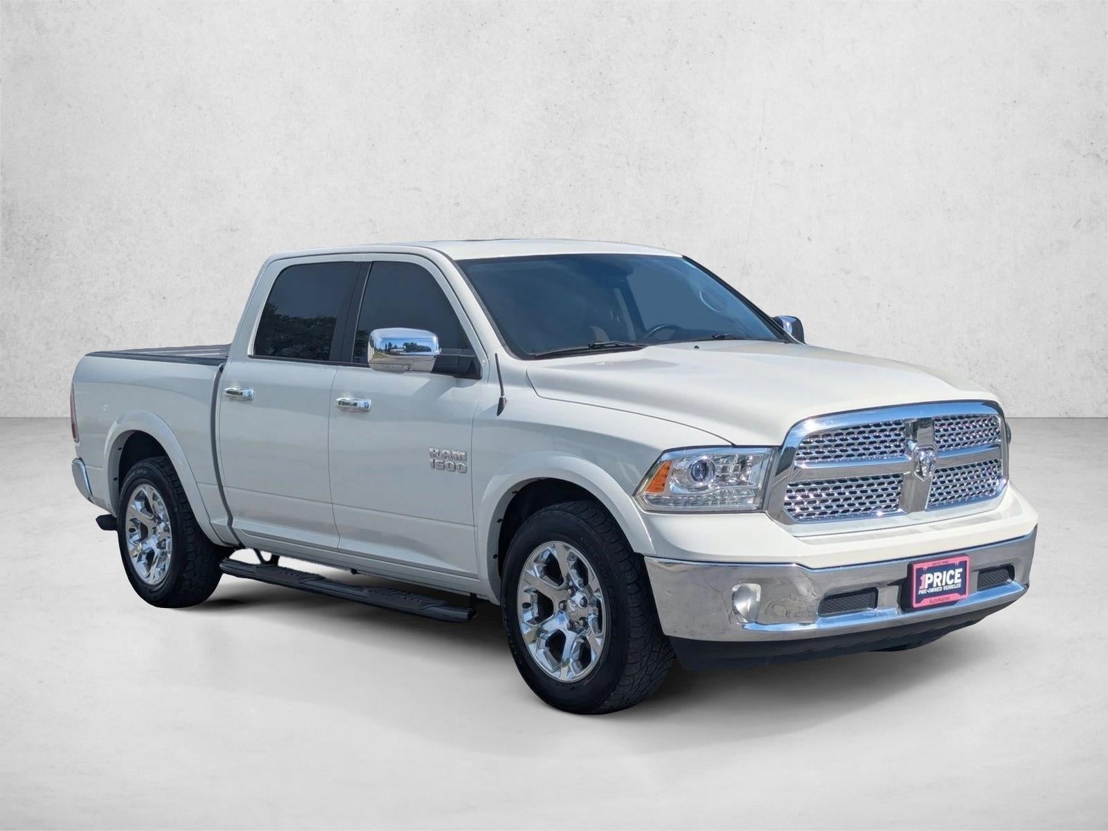 2017 RAM 1500 Laramie 4x2 Crew Cab 5'7" Box