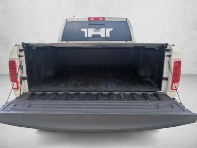 2017 RAM 1500 Laramie 4x2 Crew Cab 5'7" Box
