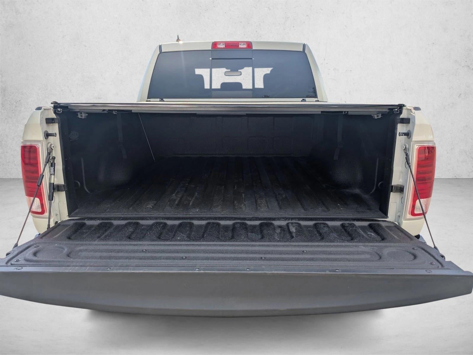2017 RAM 1500 Laramie 4x2 Crew Cab 5'7" Box