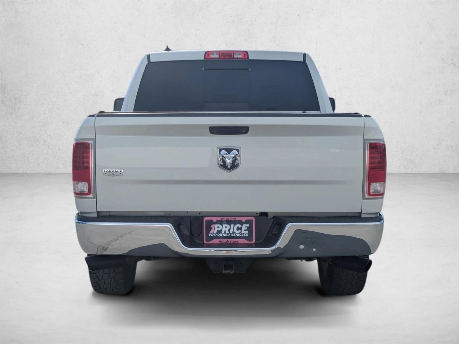 2017 RAM 1500 Laramie 4x2 Crew Cab 5'7" Box