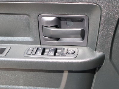 2018 RAM 1500 Express 4x4 Crew Cab 5'7" Box