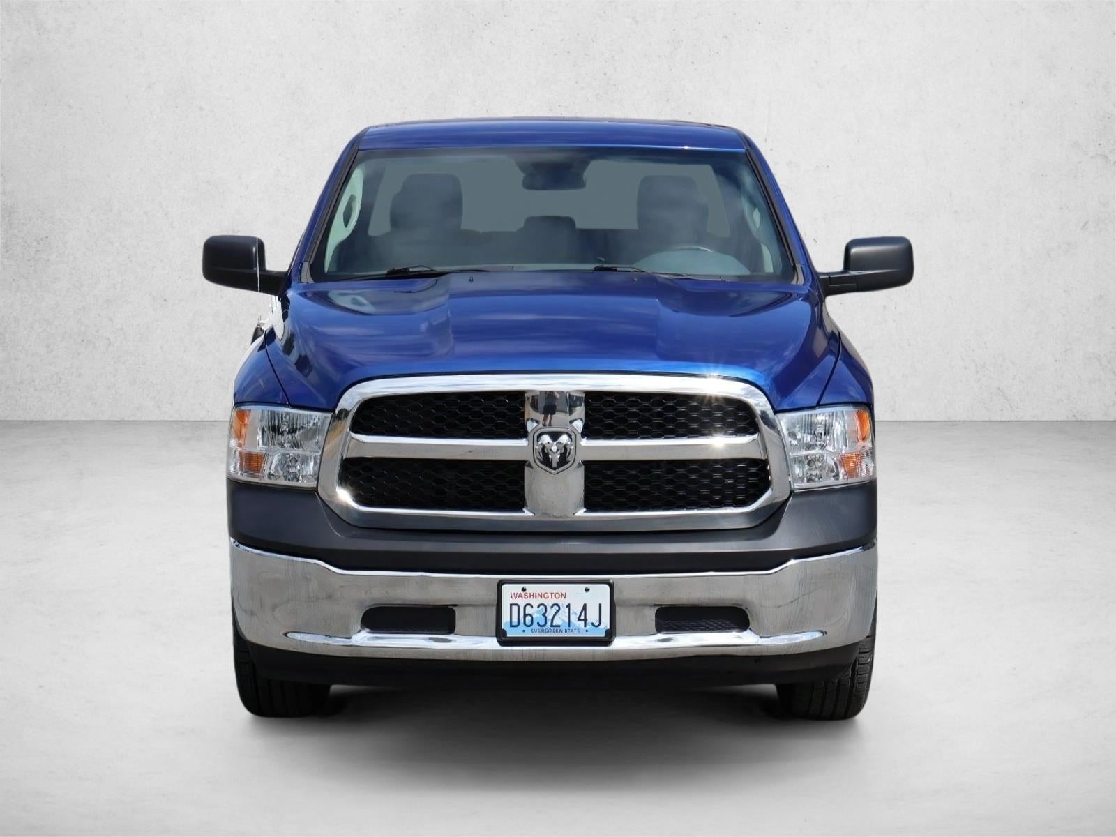 2018 RAM 1500 Express 4x4 Crew Cab 5'7" Box