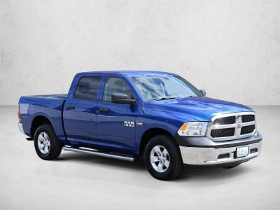 2018 RAM 1500 Express 4x4 Crew Cab 5'7" Box