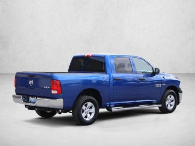 2018 RAM 1500 Express 4x4 Crew Cab 5'7" Box