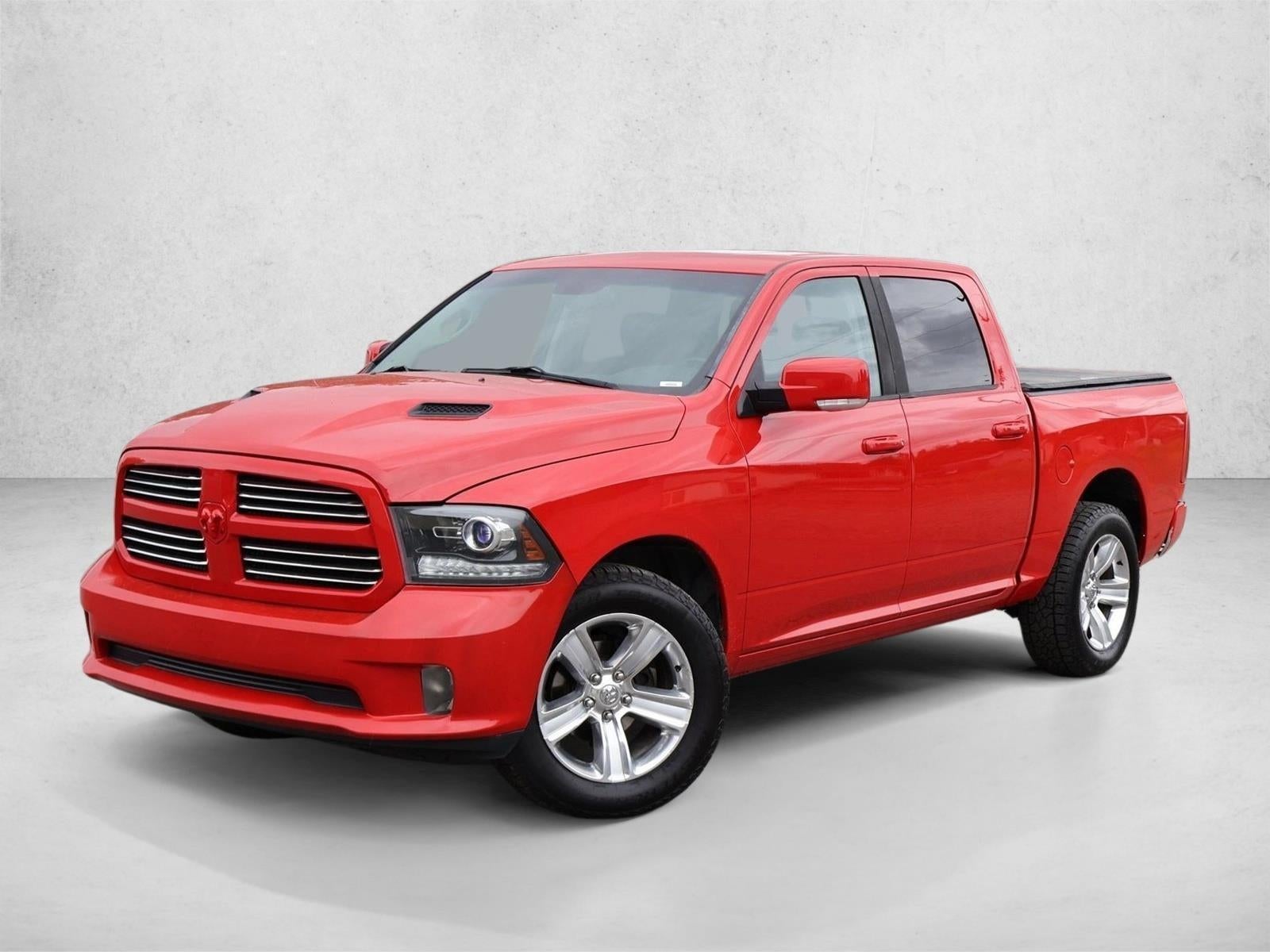 2014 RAM 1500 4WD Crew Cab 5.7 Ft Box Sport