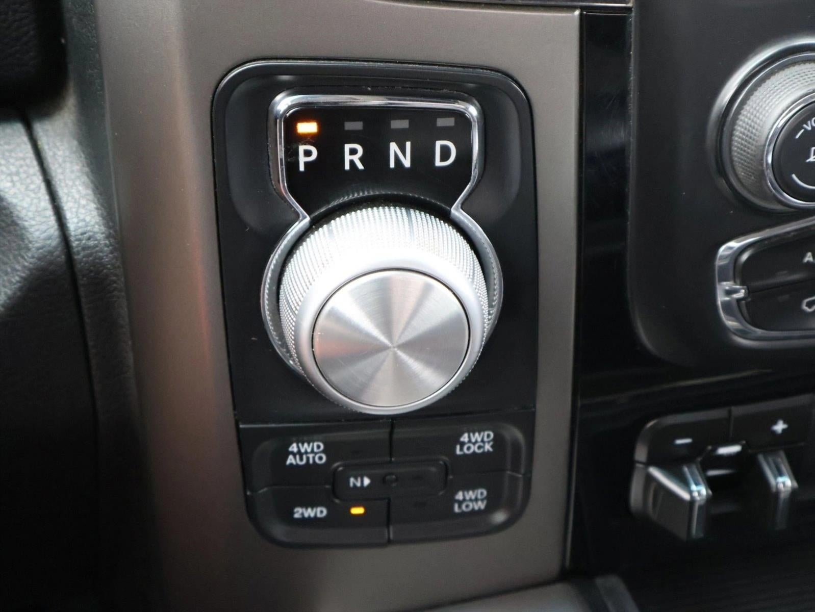 2014 RAM 1500 4WD Crew Cab 5.7 Ft Box Sport