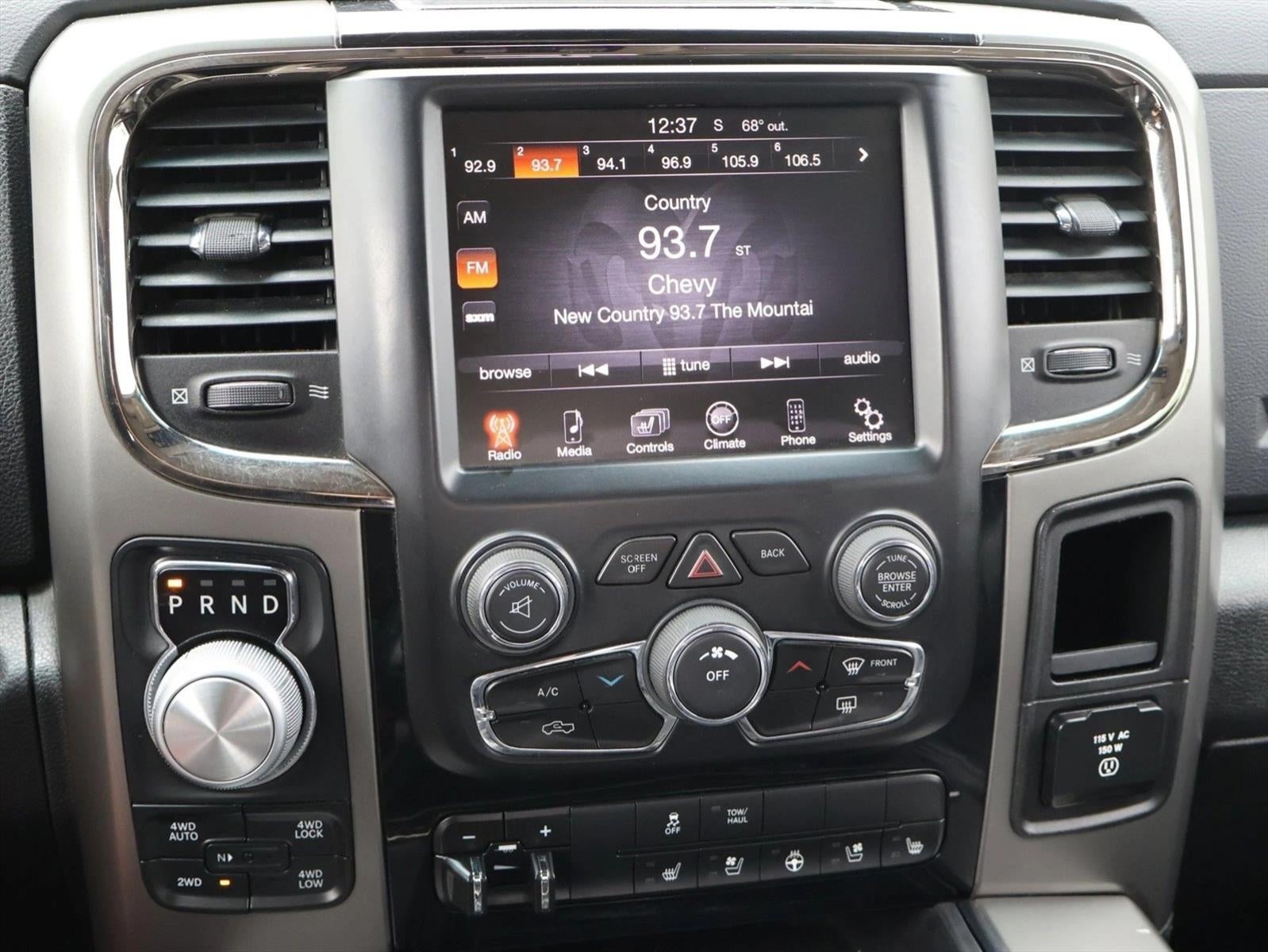2014 RAM 1500 4WD Crew Cab 5.7 Ft Box Sport