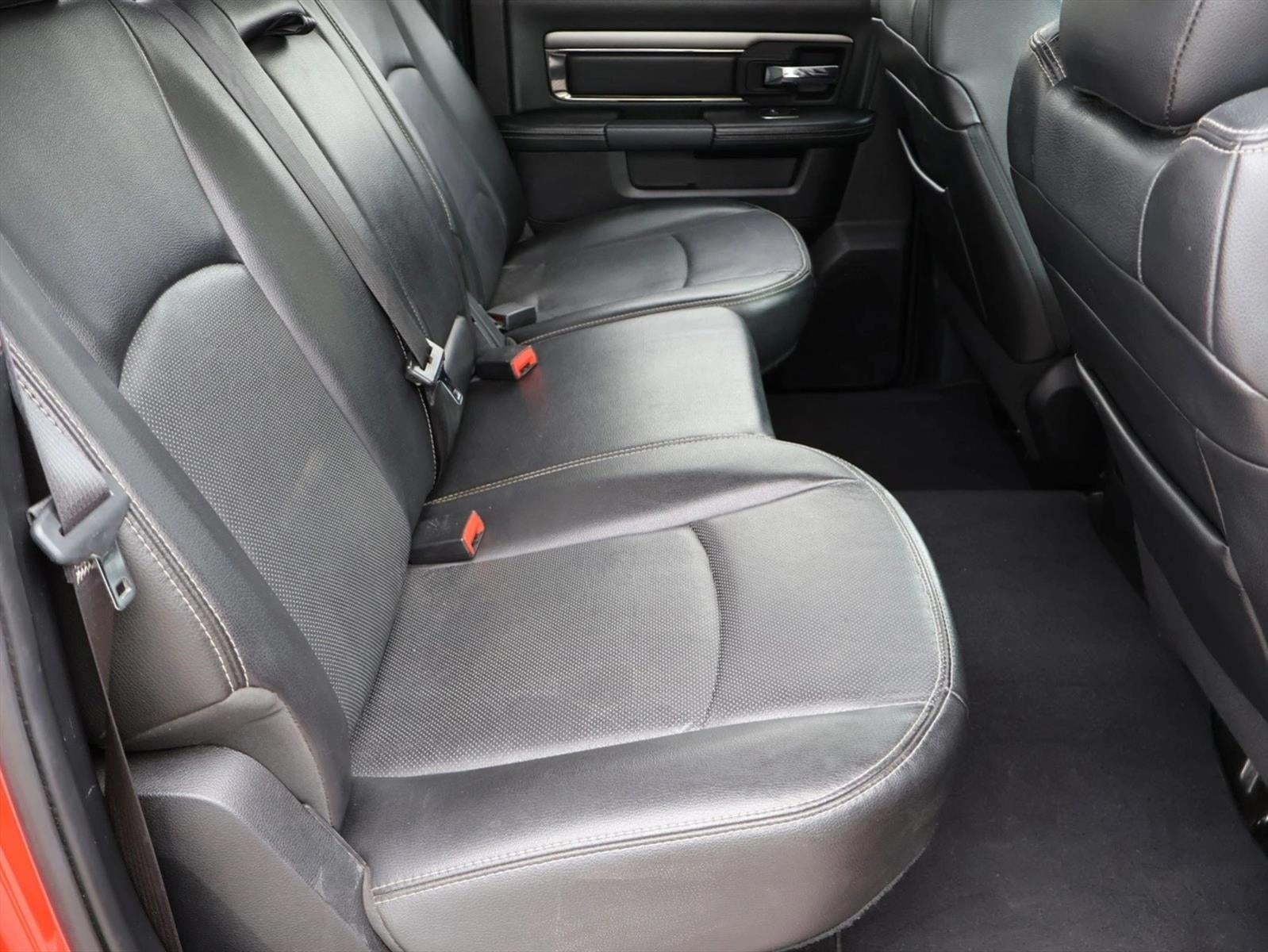 2014 RAM 1500 4WD Crew Cab 5.7 Ft Box Sport