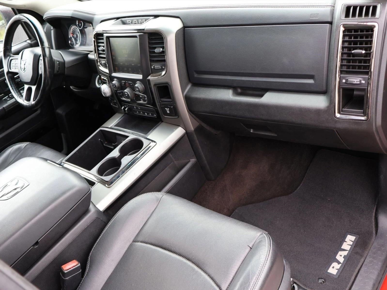 2014 RAM 1500 4WD Crew Cab 5.7 Ft Box Sport