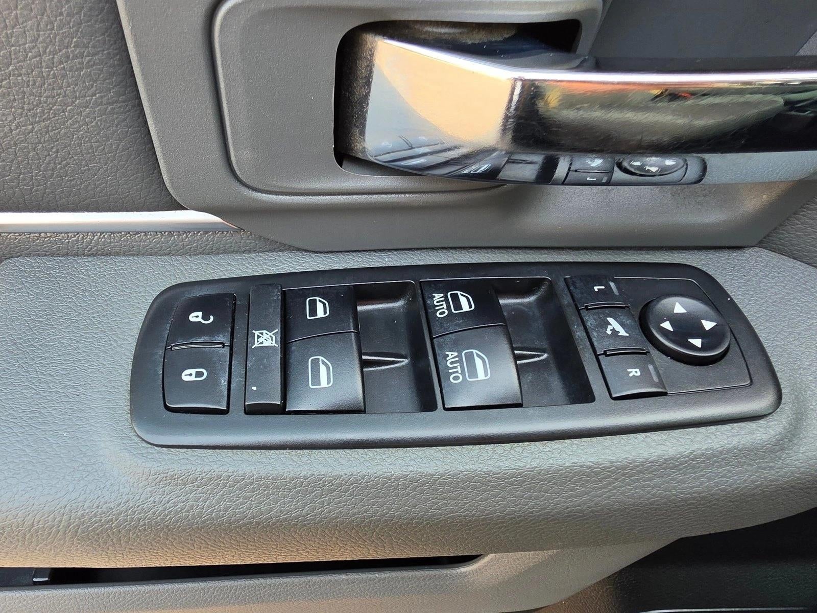 2018 RAM 1500 Big Horn 4x4 Crew Cab 6'4" Box