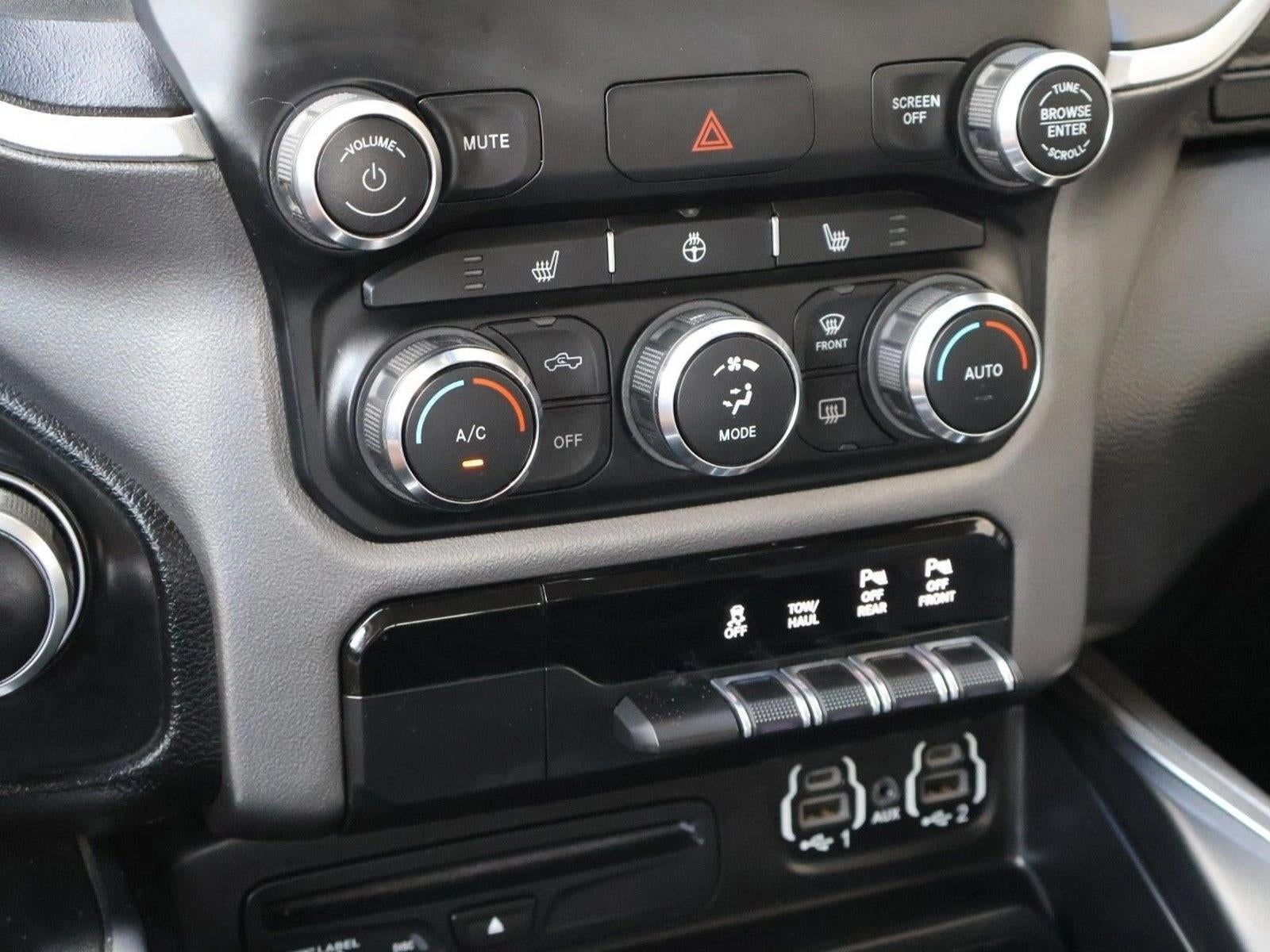 2019 RAM 1500 Big Horn/Lone Star 4x4 Crew Cab 6'4" Box