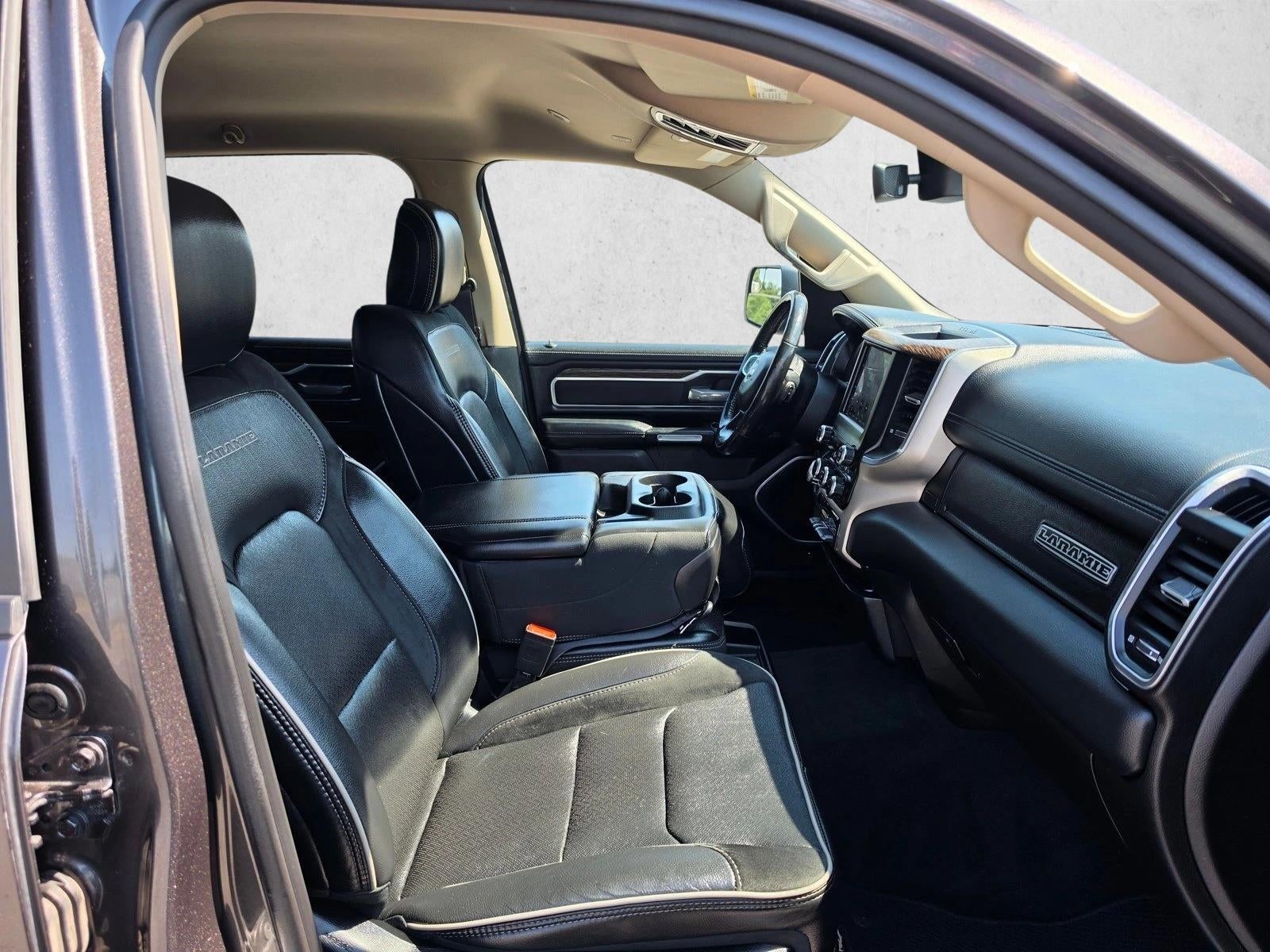 2020 RAM 1500 Laramie 4x4 Crew Cab 5'7" Box