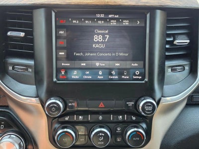 2020 RAM 1500 Laramie 4x4 Crew Cab 5'7" Box