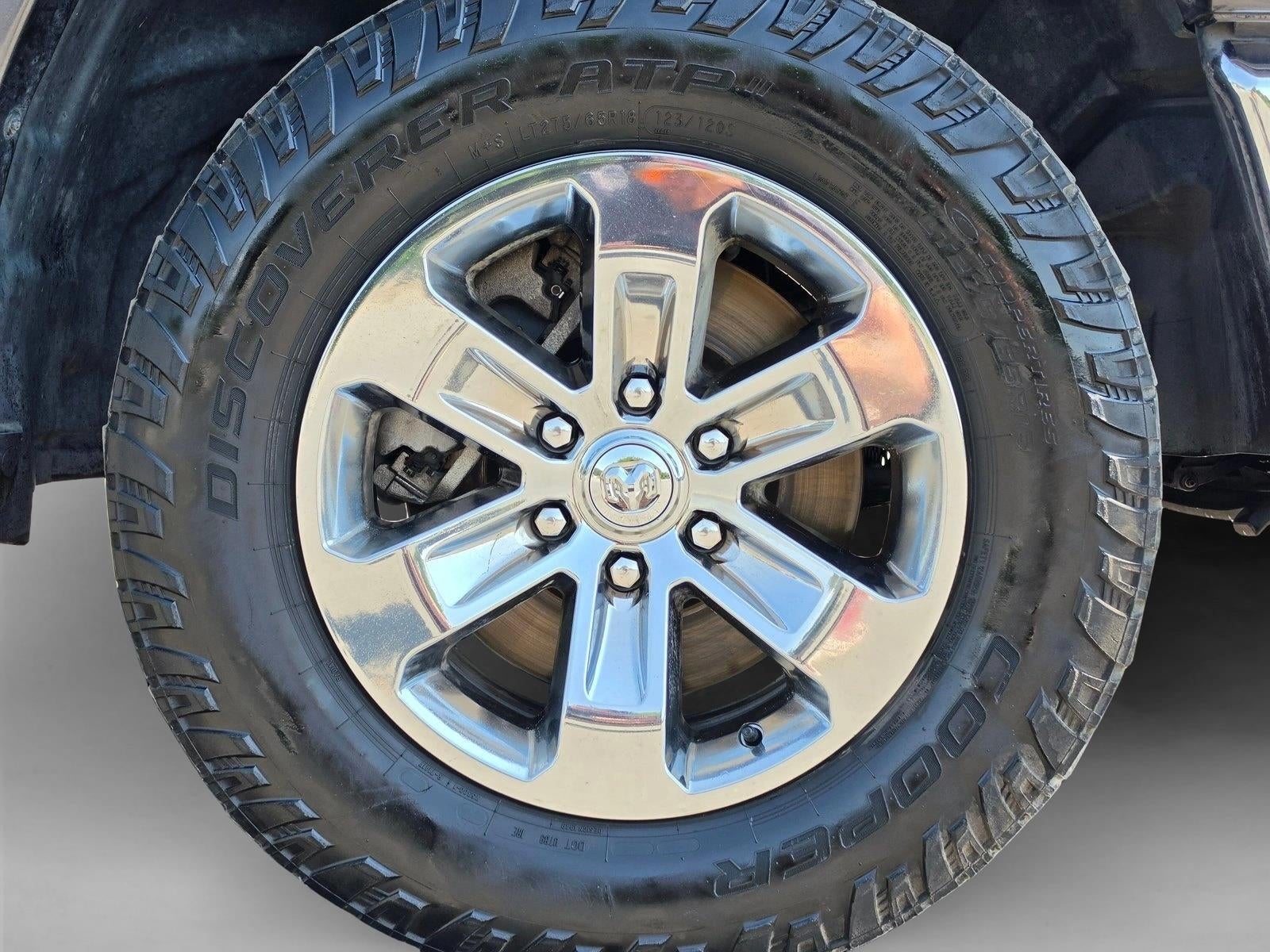 2020 RAM 1500 Laramie 4x4 Crew Cab 5'7" Box