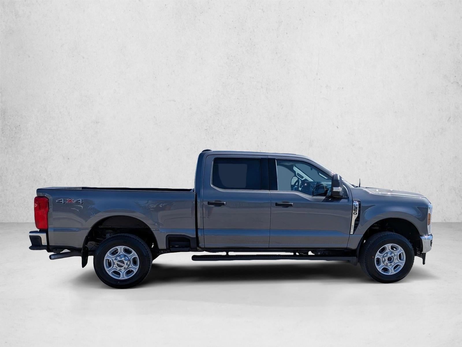 2025 Ford Super Duty F-350 SRW XLT 4WD Crew Cab 6.75' Box