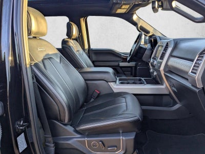 2017 Ford Super Duty F-450 DRW Platinum 4WD Crew Cab 8' Box