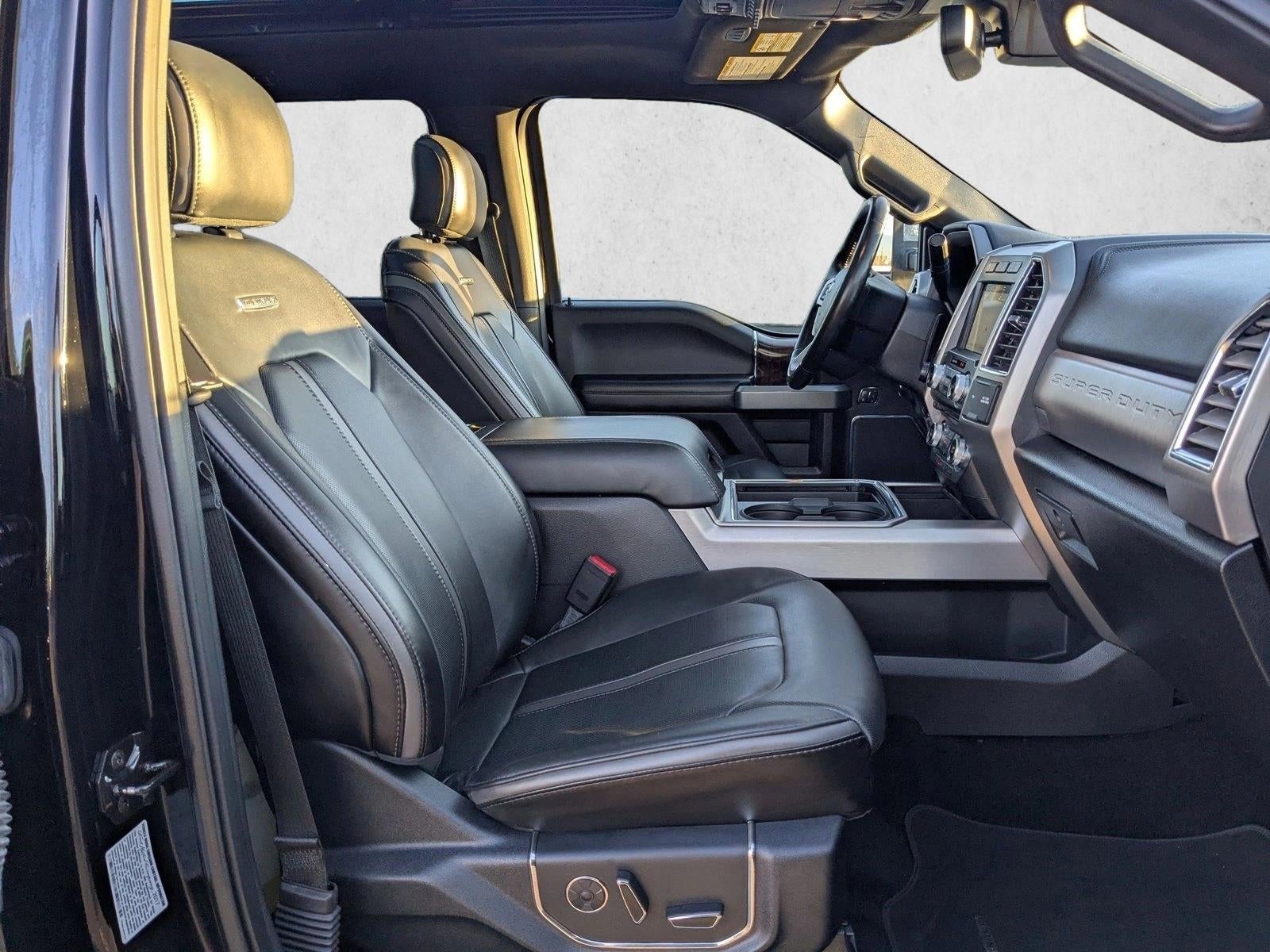 2017 Ford Super Duty F-450 DRW Platinum 4WD Crew Cab 8' Box