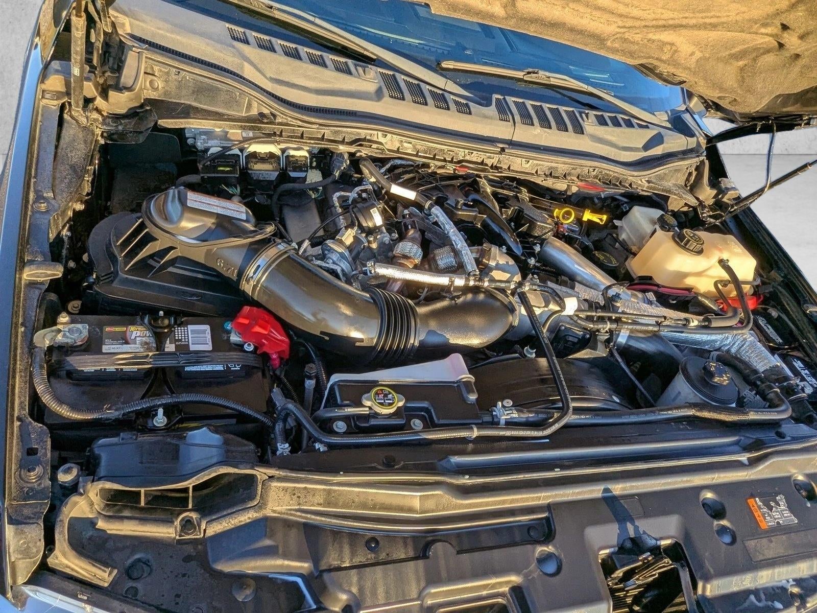 2017 Ford Super Duty F-450 DRW Platinum 4WD Crew Cab 8' Box