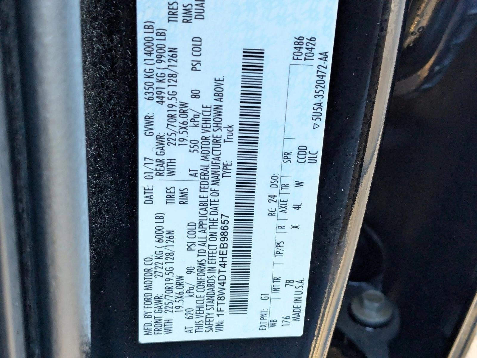 2017 Ford Super Duty F-450 DRW Platinum 4WD Crew Cab 8' Box