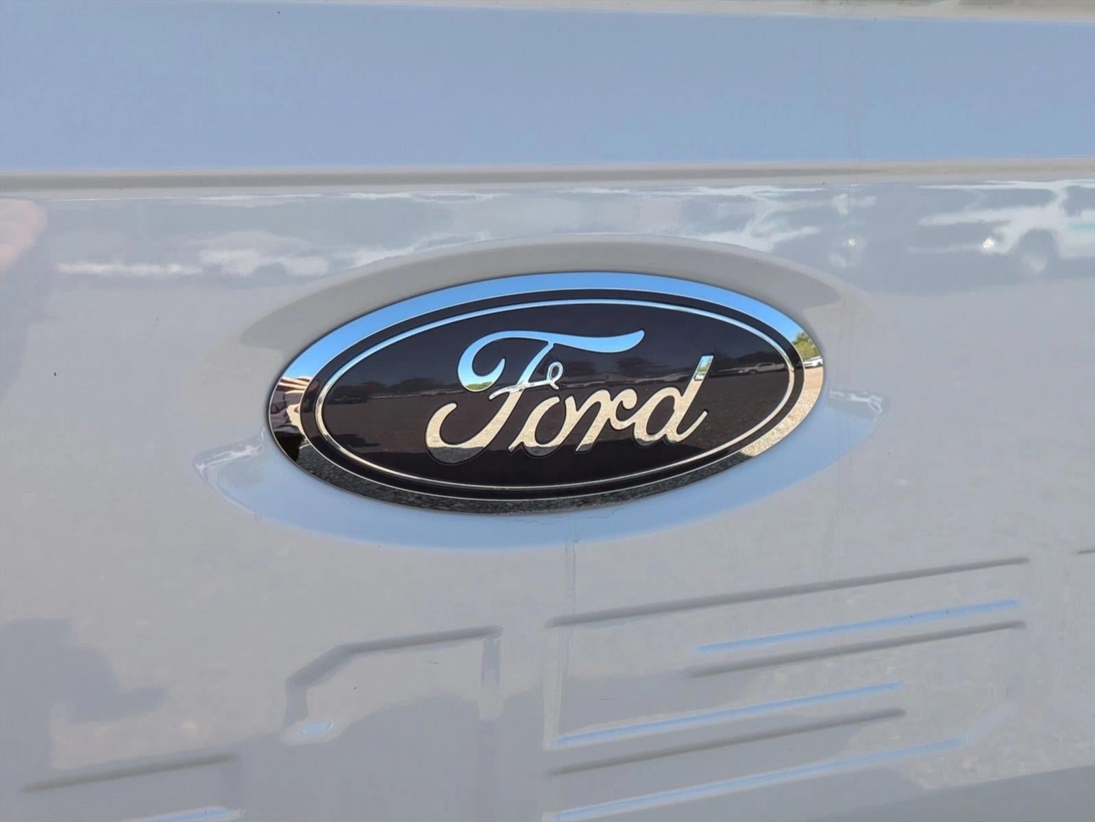 2022 Ford F-150 LARIAT 4WD SuperCrew 5.5' Box