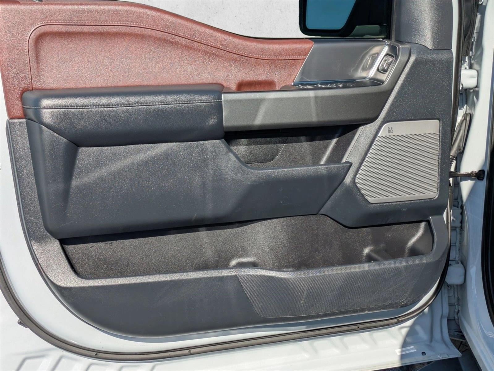 2022 Ford F-150 LARIAT 4WD SuperCrew 5.5' Box
