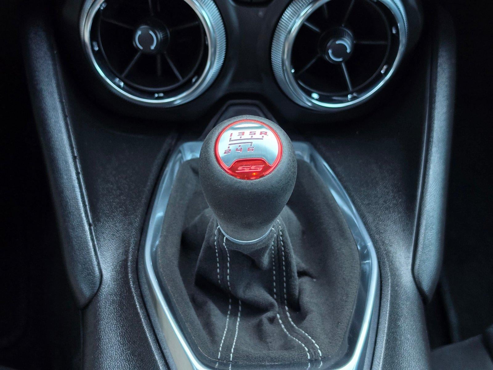 2016 Chevrolet Camaro 2dr Coupe 1SS