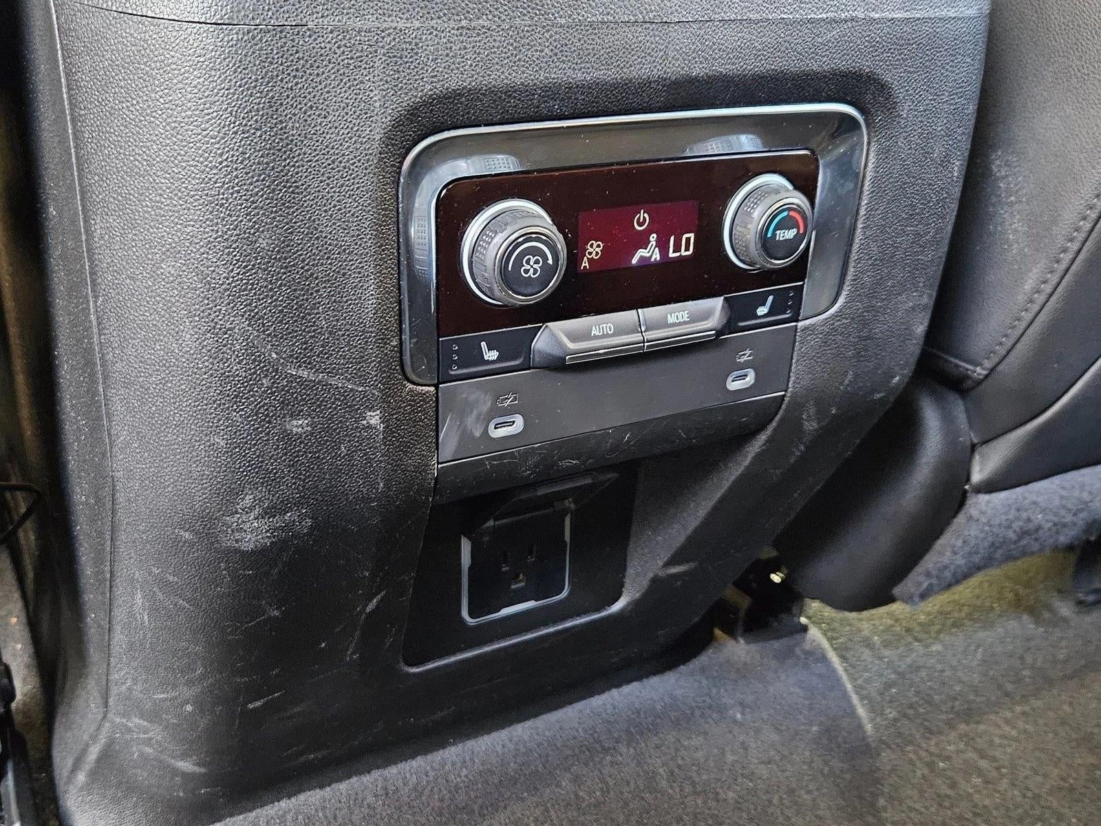 2022 Chevrolet Tahoe 4WD RST