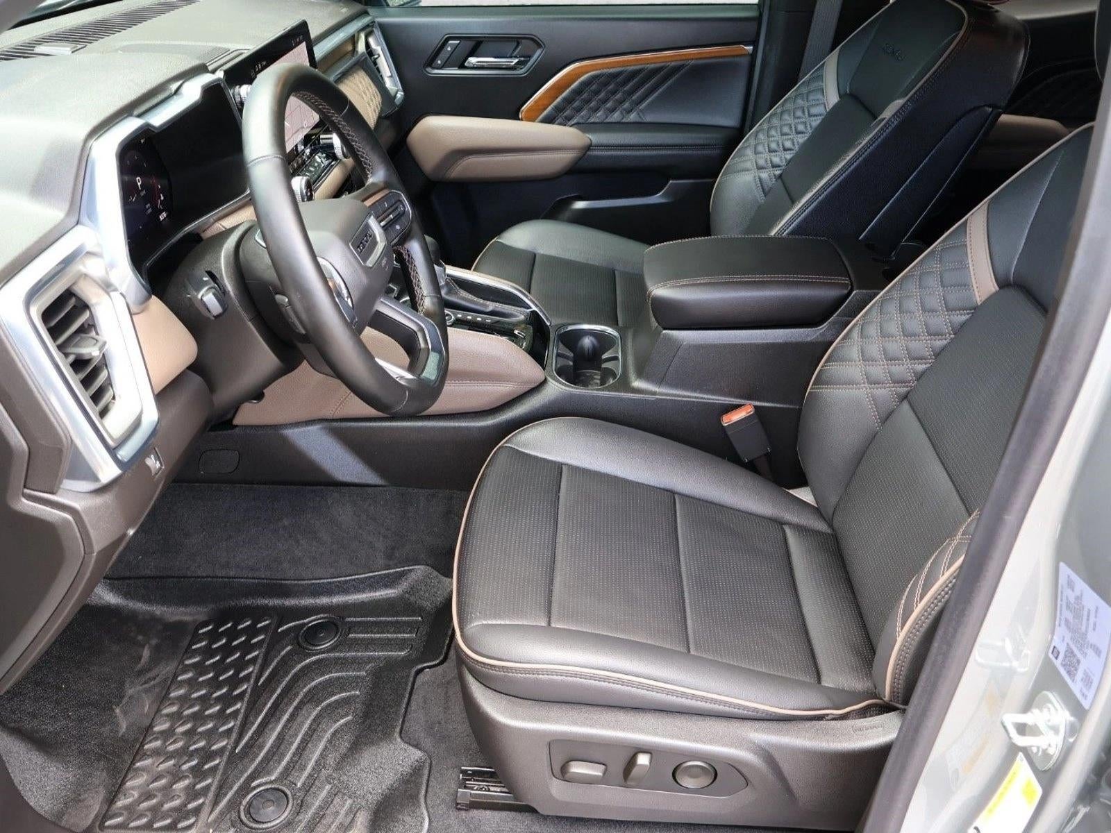 2025 GMC Canyon Crew Cab Short Box 4-Wheel Drive Denali