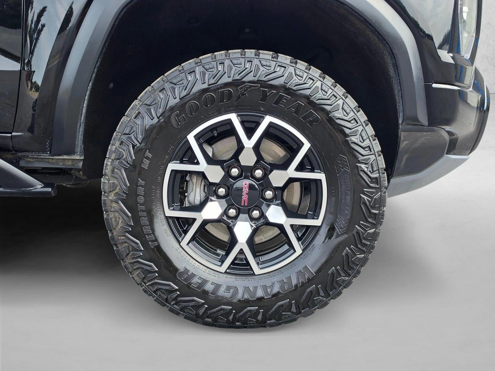 2024 GMC Canyon Crew Cab Short Box 4-Wheel Drive AT4X
