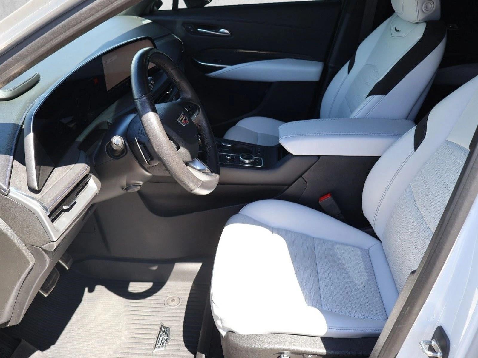 2024 Cadillac XT4 AWD 4dr Sport