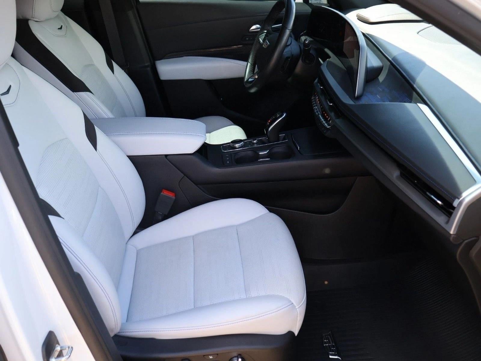 2024 Cadillac XT4 AWD 4dr Sport