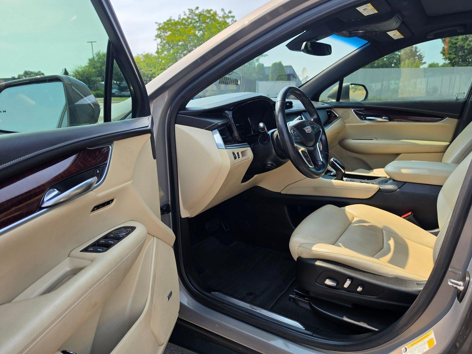 2019 Cadillac XT5 FWD 4dr Premium Luxury