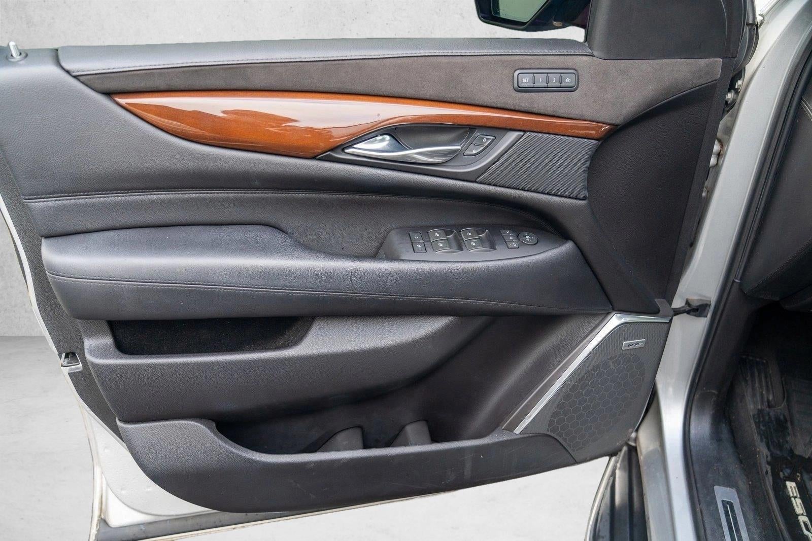 2018 Cadillac Escalade 4WD Premium Luxury