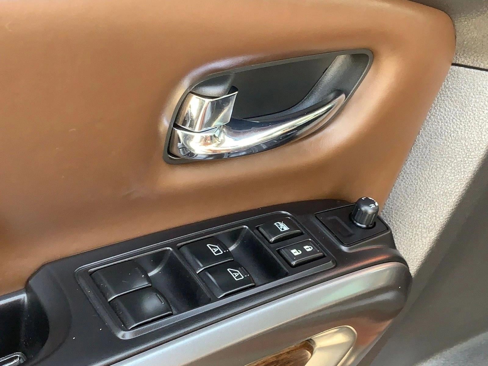 2017 Nissan Titan XD 4x4 Gas Crew Cab Platinum Reserve