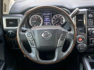 2017 Nissan Titan XD 4x4 Gas Crew Cab Platinum Reserve