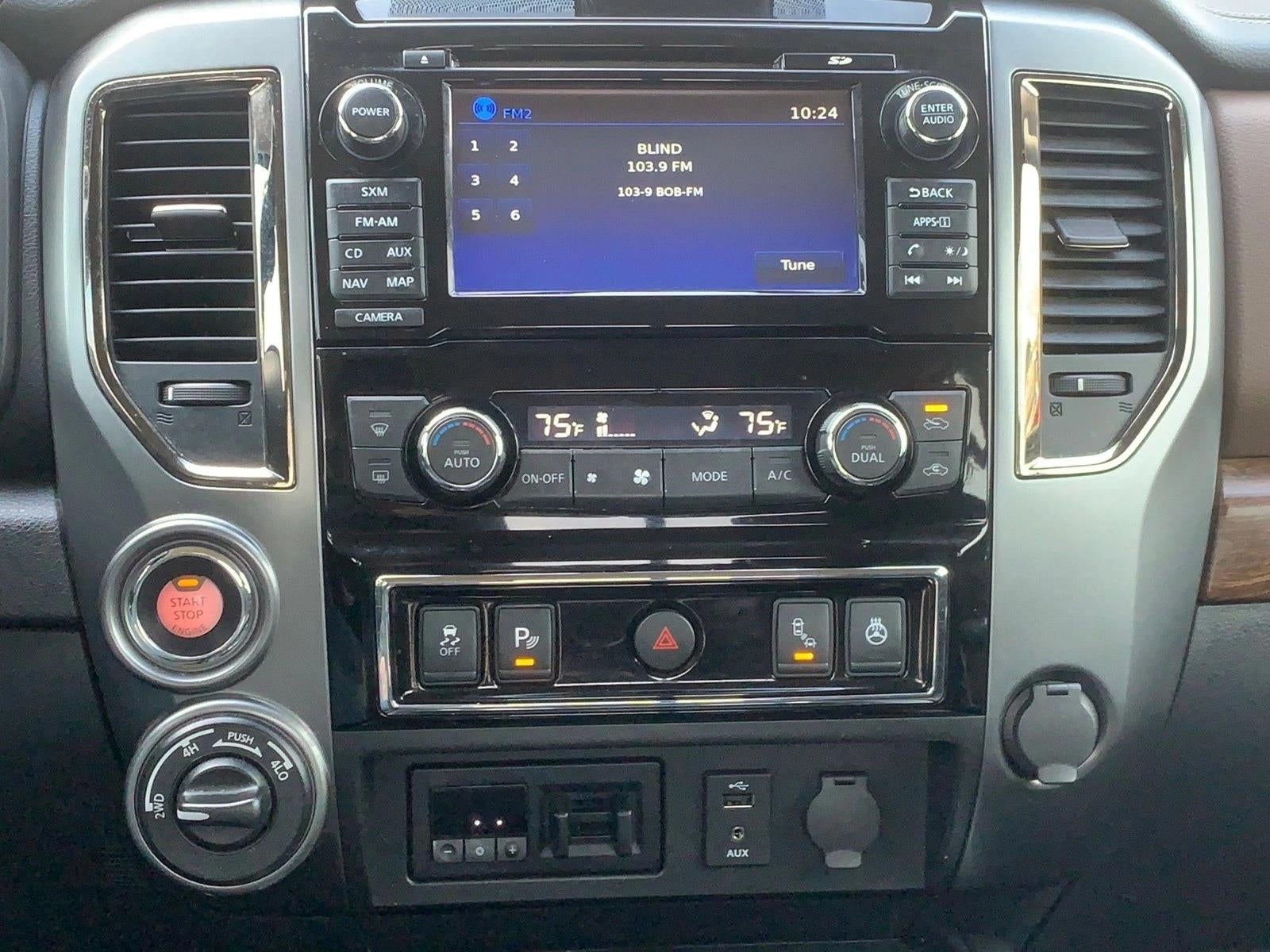 2017 Nissan Titan XD 4x4 Gas Crew Cab Platinum Reserve