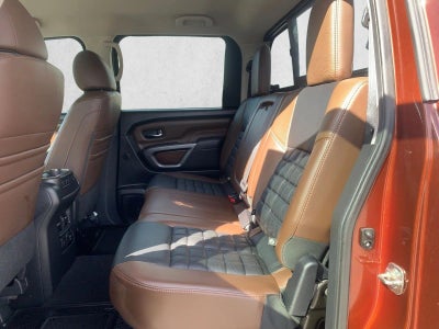 2017 Nissan Titan XD 4x4 Gas Crew Cab Platinum Reserve