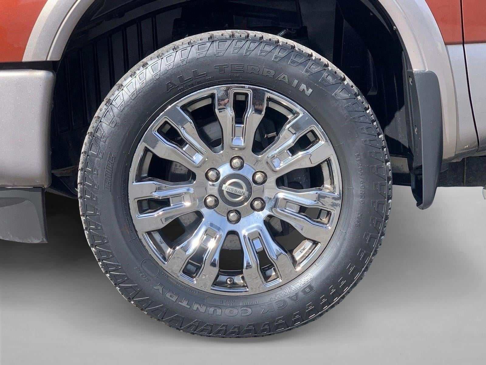 2017 Nissan Titan XD 4x4 Gas Crew Cab Platinum Reserve