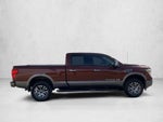 2017 Nissan Titan XD 4x4 Gas Crew Cab Platinum Reserve